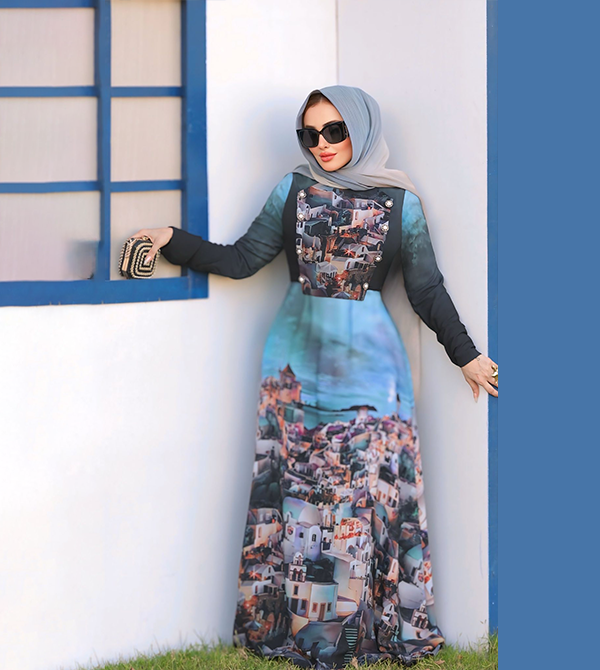 Dress made of natural silk, fully lined