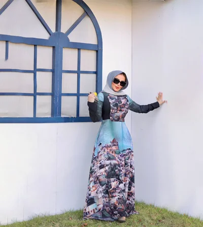 Dress made of natural silk, fully lined