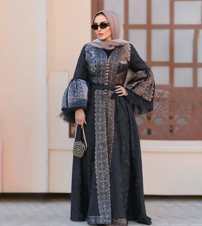 Abaya made of natural 3D Indian devoré paired with 3D Spanish jacquard